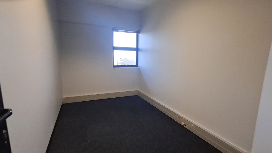 To Let Commercial Property for Rent in Berea Eastern Cape